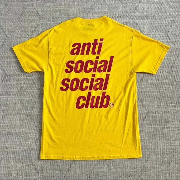 T-Shirt AntiSocialSocialClub Underglow Yellow - Taille L, Coton, Neuf Avec Étiquettes